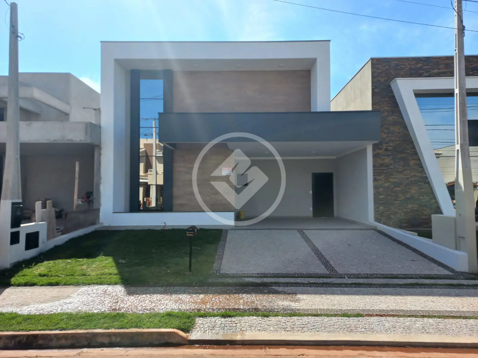 Sobrado à venda em condomínio em Paulínia