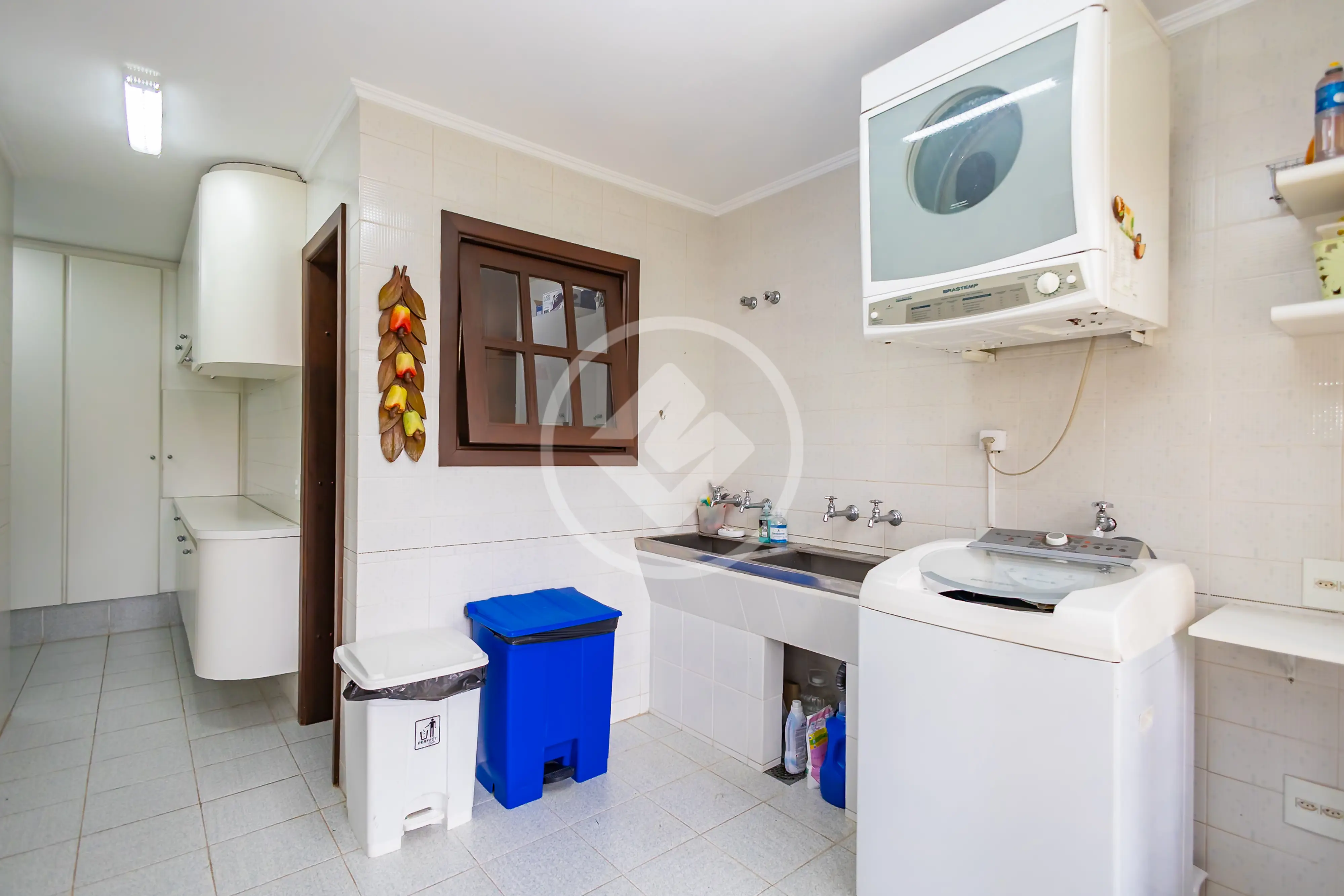 Casa 4 quartos no Bom Retiro, Curitiba — foto 4 de 6
