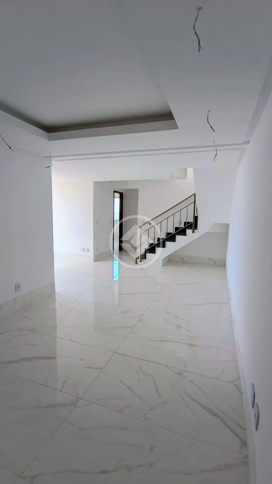 DUPLEX 7 MIN DO FLAMBOYANT SHOPPING