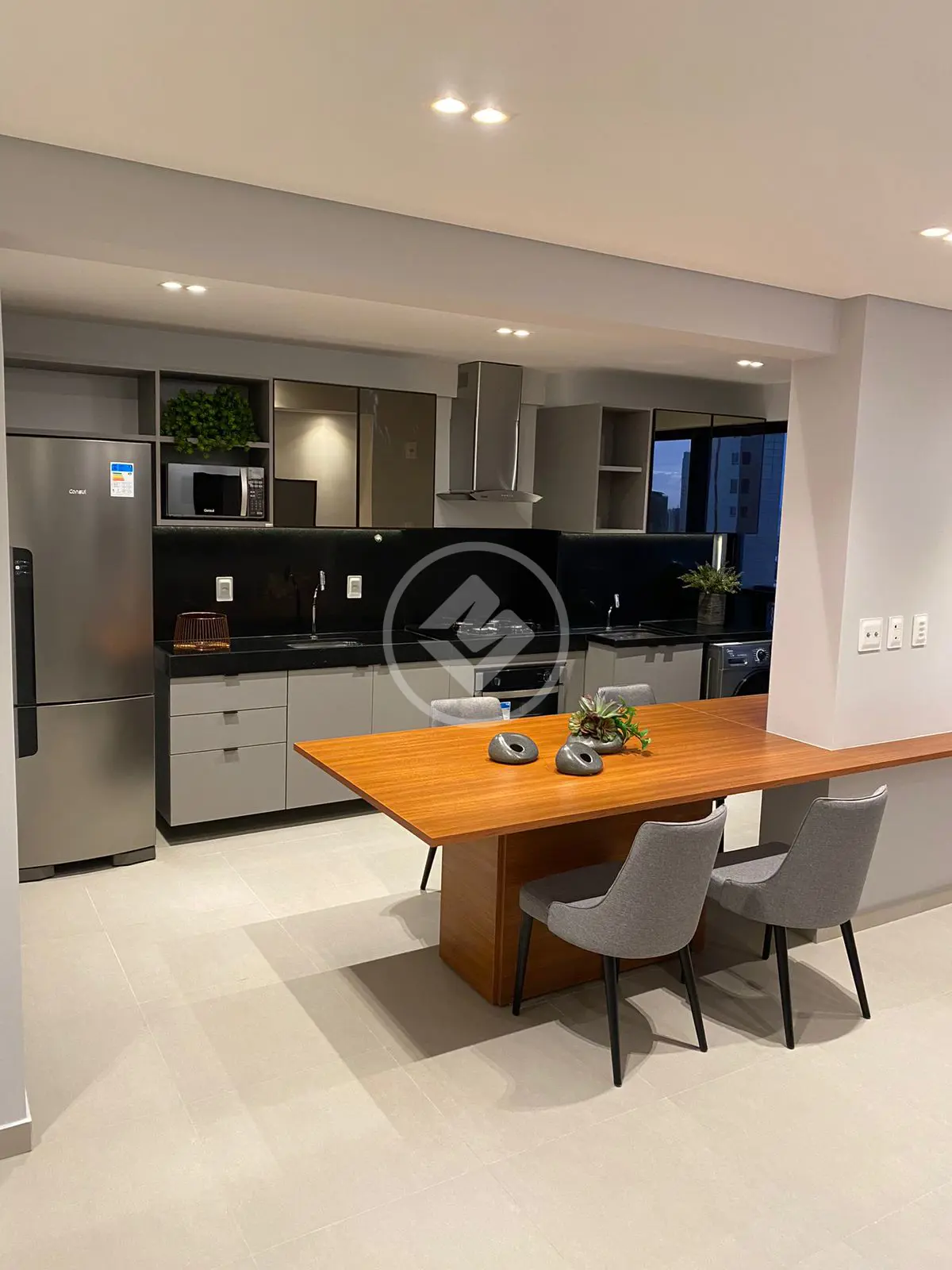 Apartamento semi mobiliado com 66,75 m2