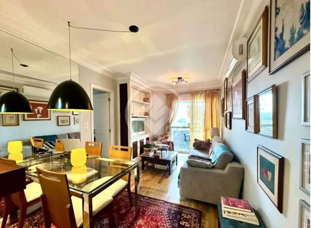 Vendo apartamento 2 dormitórios  com suíte em Moema