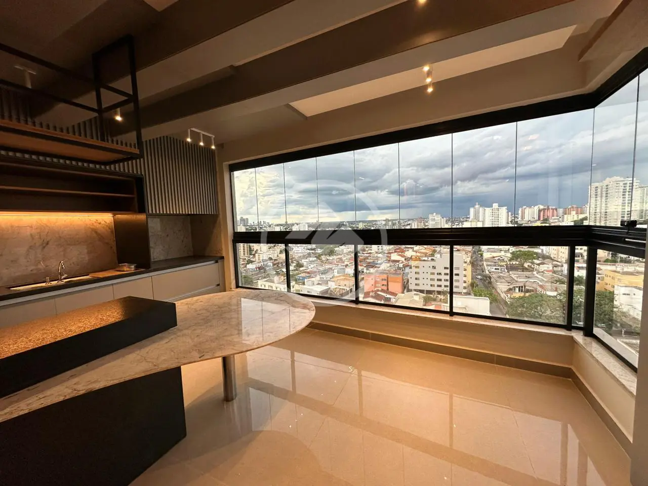 Apartamento à Venda com 3 Quartos, sendo 1 Suíte - 96 m² - Cazeca - Uberlândia/MG