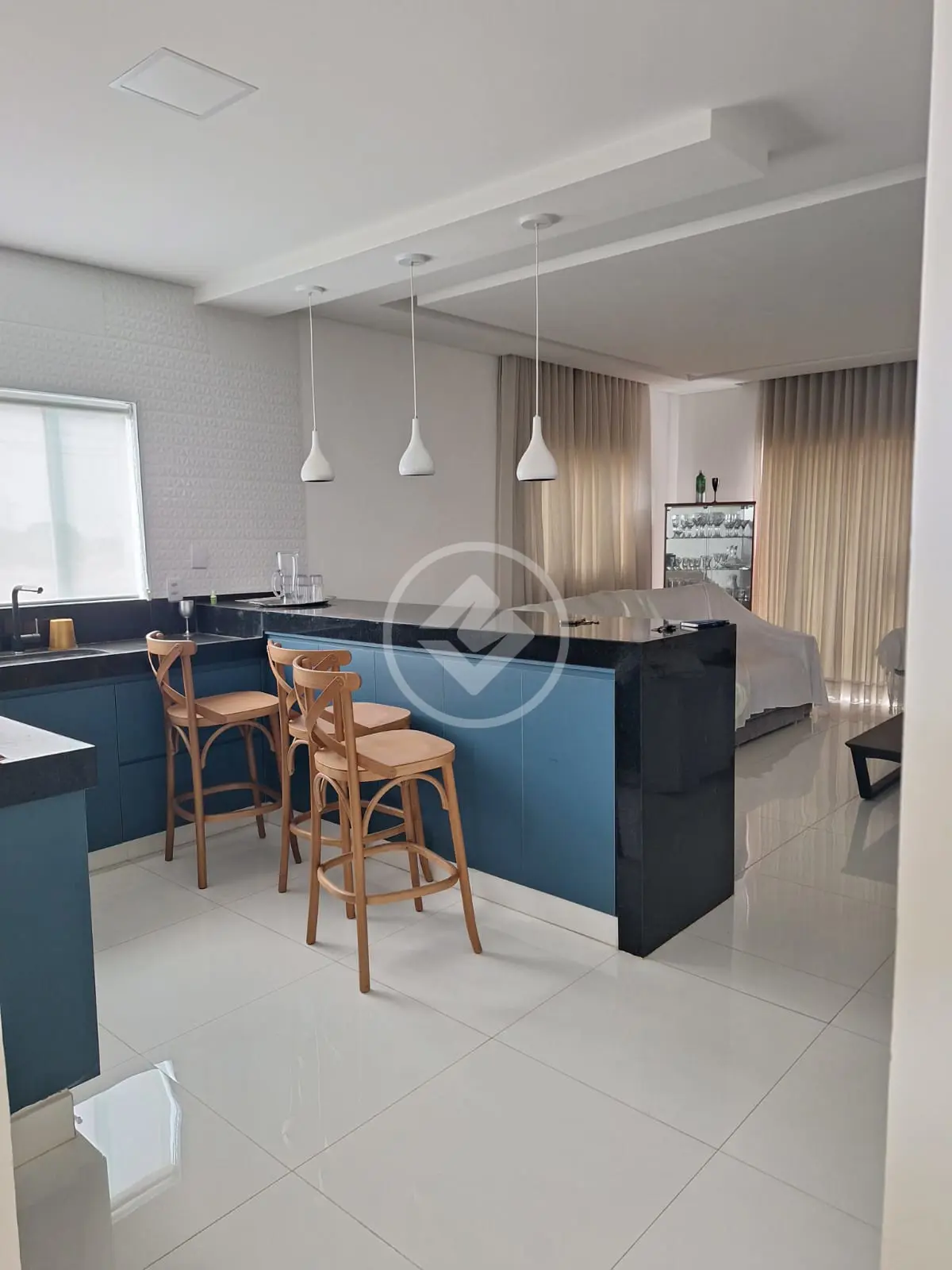 Sobrado à Venda com 3 Quartos, sendo 1 Suíte – 250 m² - Laranjeiras - Uberlândia/MG