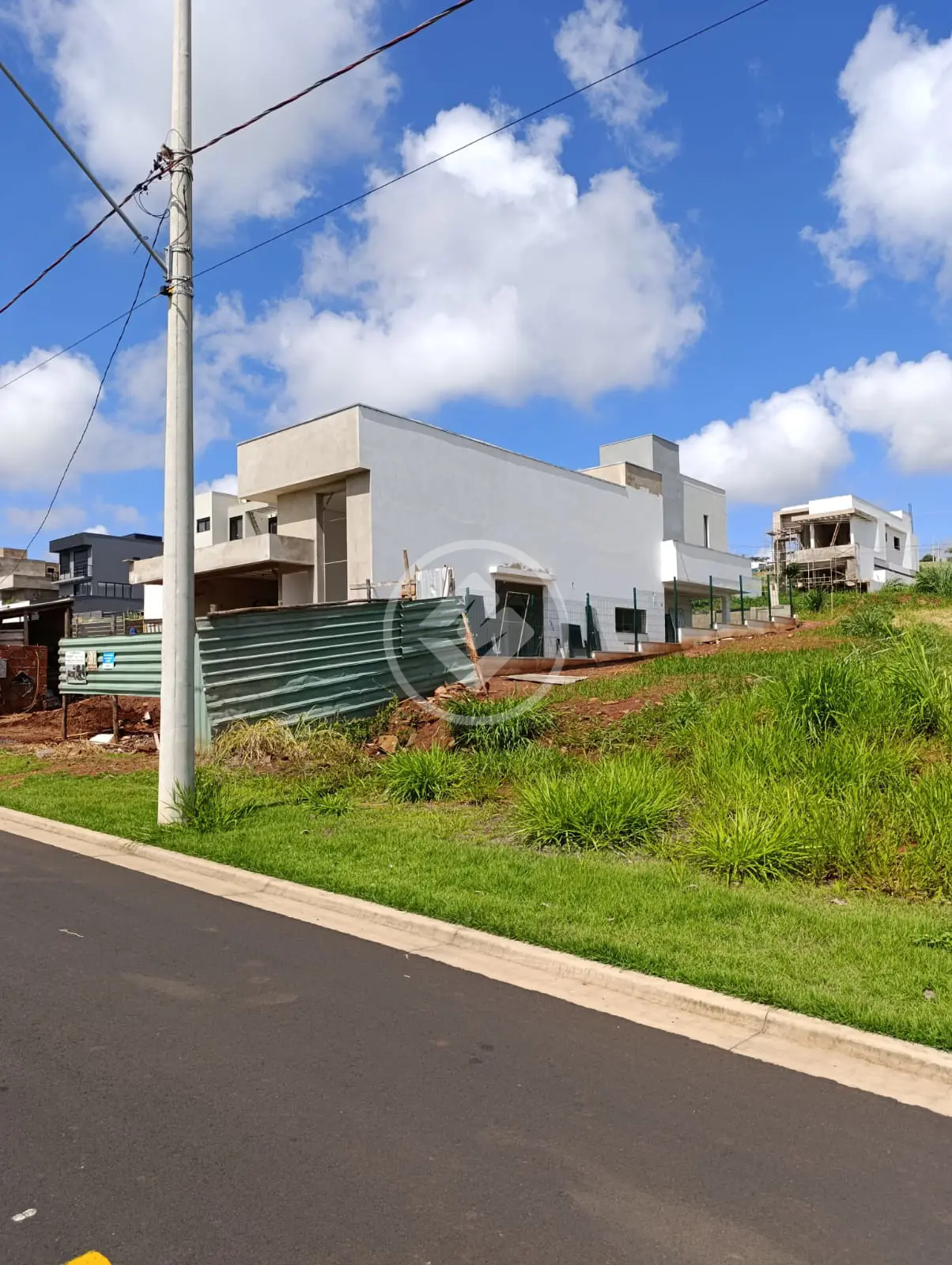 Casa Condomínio 3 quartos no GRANJA MARILEUSA, Uberlândia — foto 3 de 4