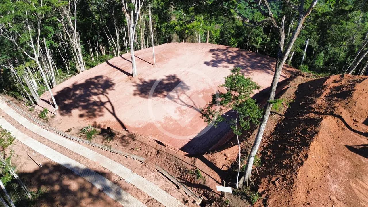 Lotes/Terrenos à venda em Itaipava, Petrópolis - RJ.
