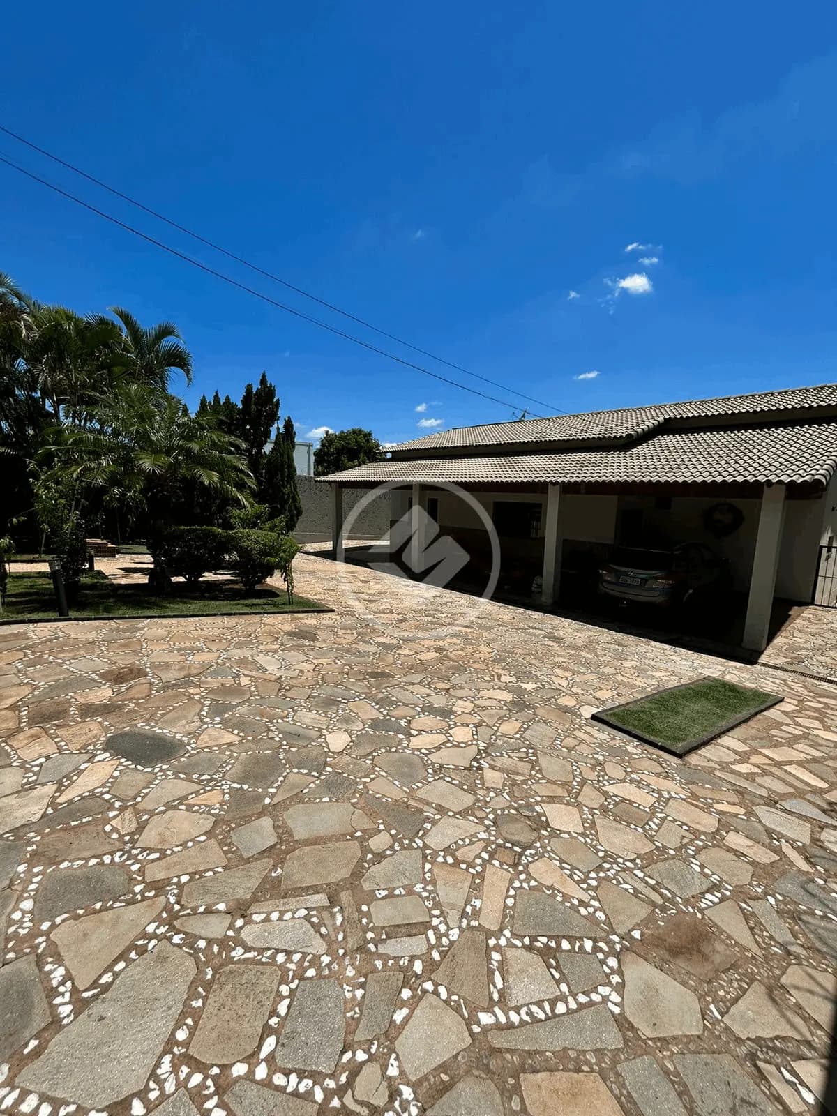 Casa à venda e para locação com 3 quartos, sendo 3 suítes – 260 m²- Cidade Jardim - Uberlândia/MG