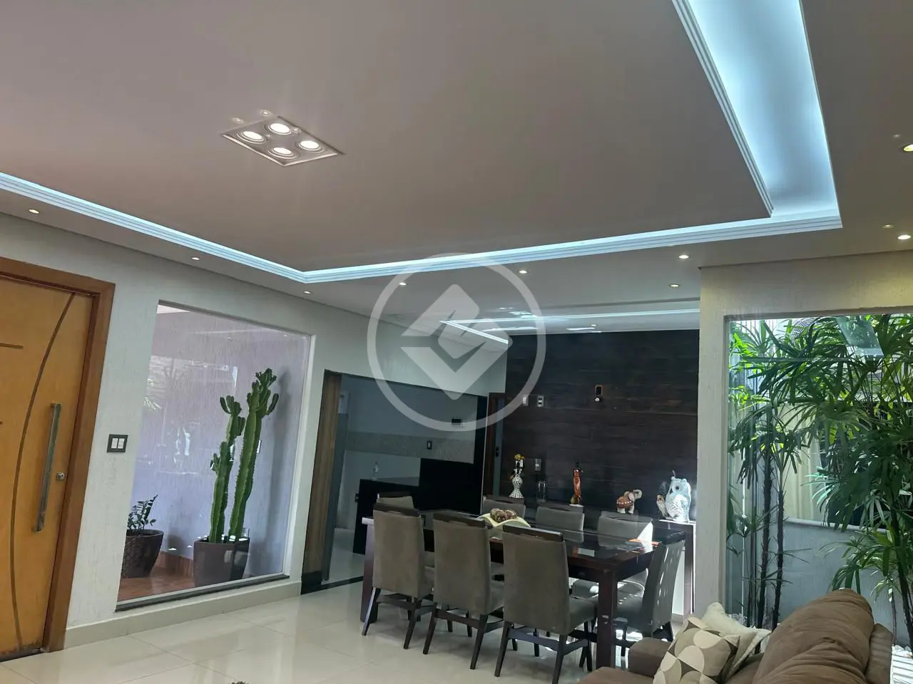 Casa Jardim Inconfidência, Uberlândia - MG — foto 2