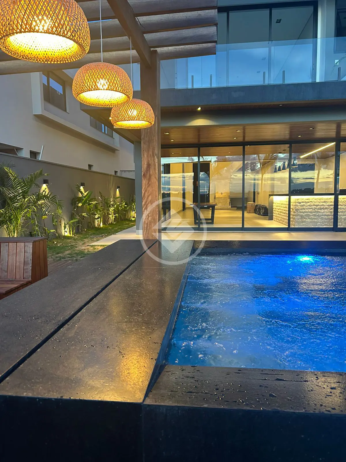 Sobrado Em Condomínio 4 quartos no GRANJA MARILEUSA, Uberlândia — foto 4 de 6