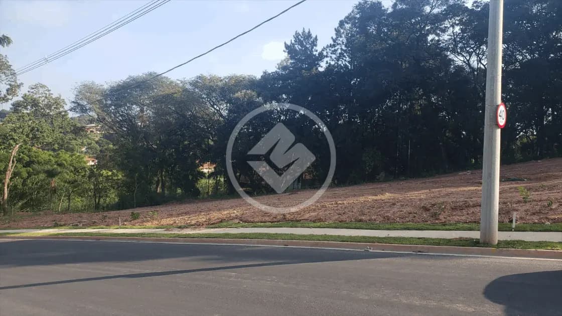 Terreno à venda no bairro Pinheirinho no Loteamento Residencial Jasmim em Vinhedo/SP