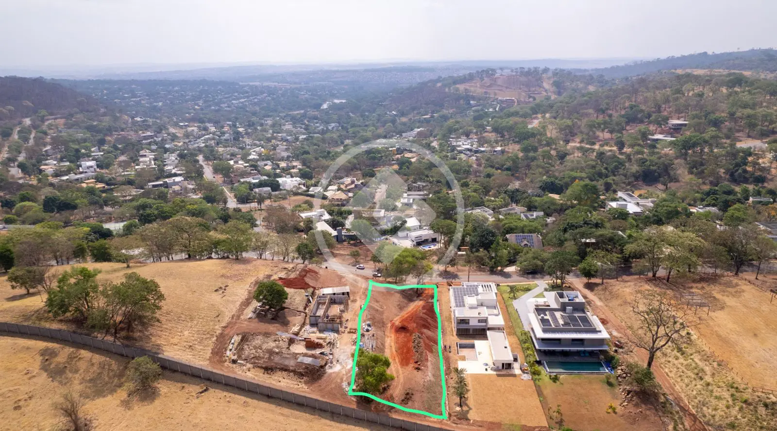 Lote 2.167,59 m² no Condomínio Aldeia do Vale