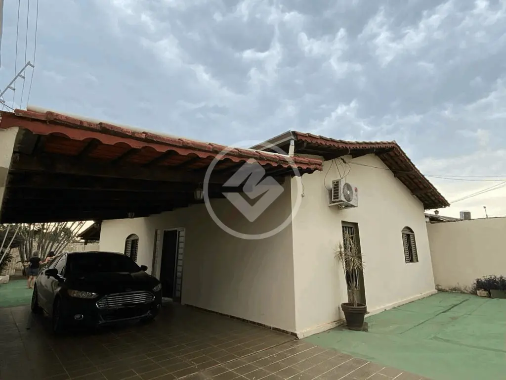 Casa Térrea 3 Quartos no Jardim América