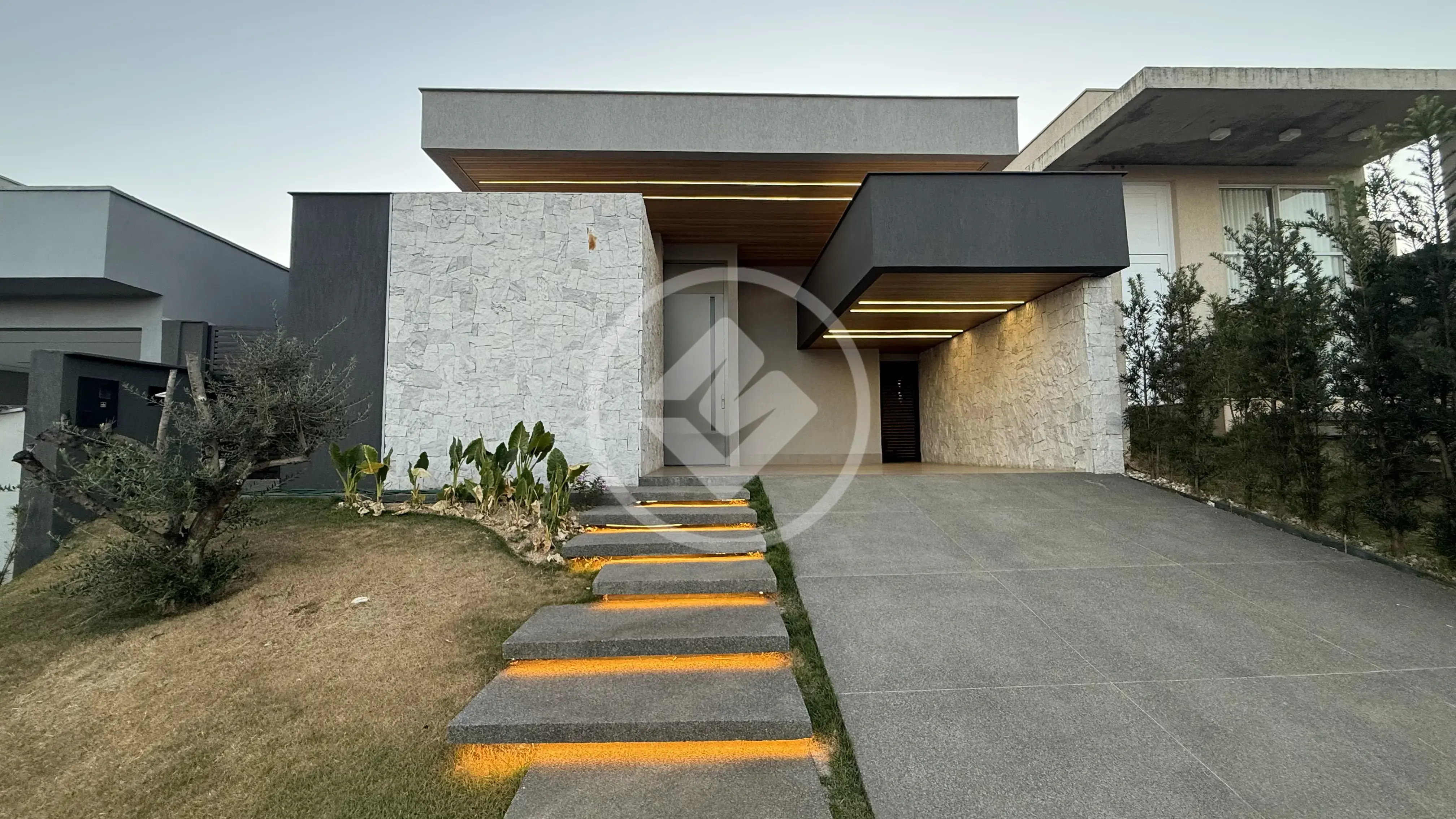 Casa Condomínio Jardins Nápoles, Senador Canedo - GO — foto 1