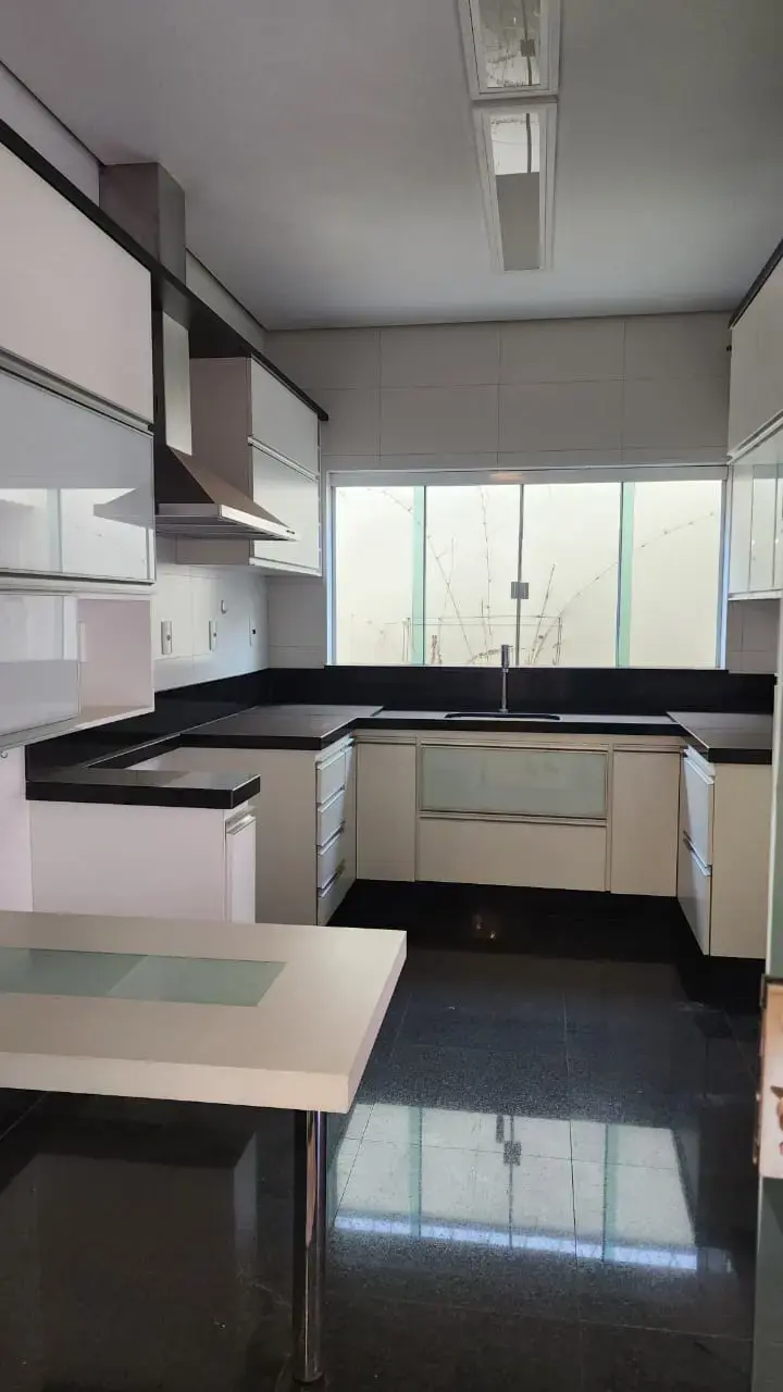 Casa Comercial no B. FUNDINHO, Uberlândia — foto 2 de 6