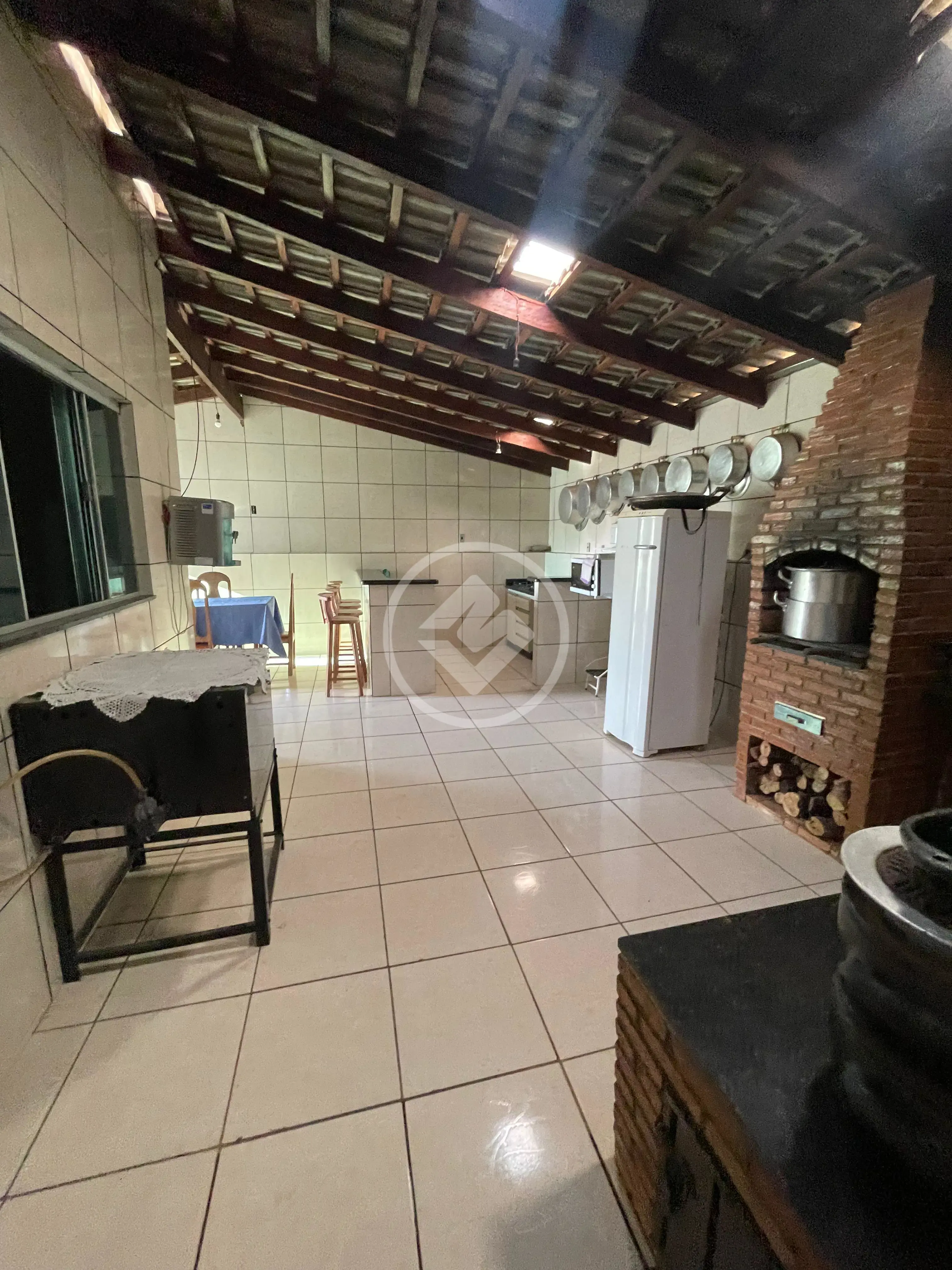 Casa Averbada com 3 Quartos à Venda – Lote de 300m², Aceita Financiamento e Proposta!