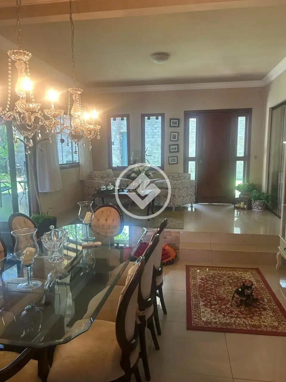 Venda Sobrado Alto Padrão - Bairro Santa Cruz - Terreno 488 m² / Construído 353 m² - 5 quartos sendo 1 suíte - Cuiabá (MT) - Valor: R$ 1.000.000,00