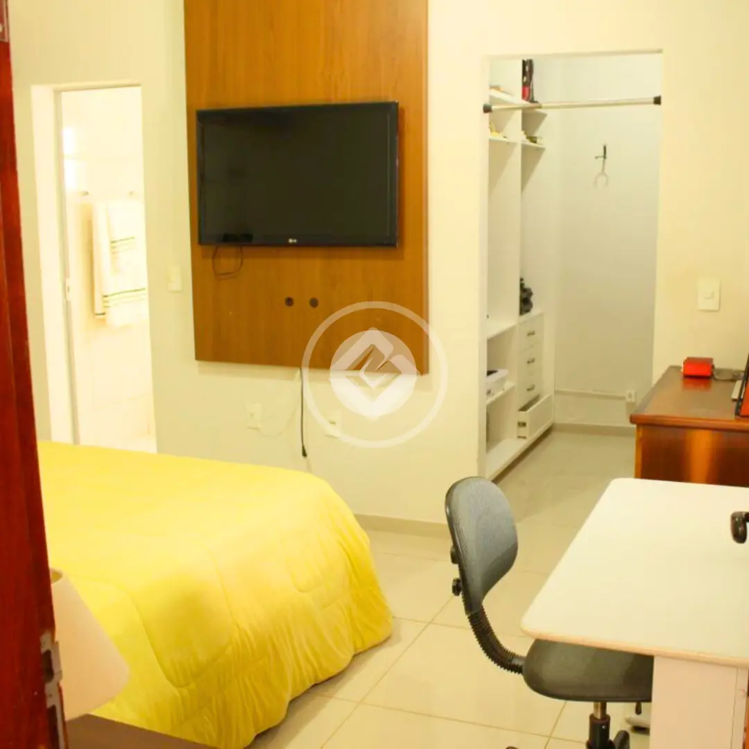 Casa 3 quartos no Guilhermina Vieira Chaer, Araxá — foto 3 de 6