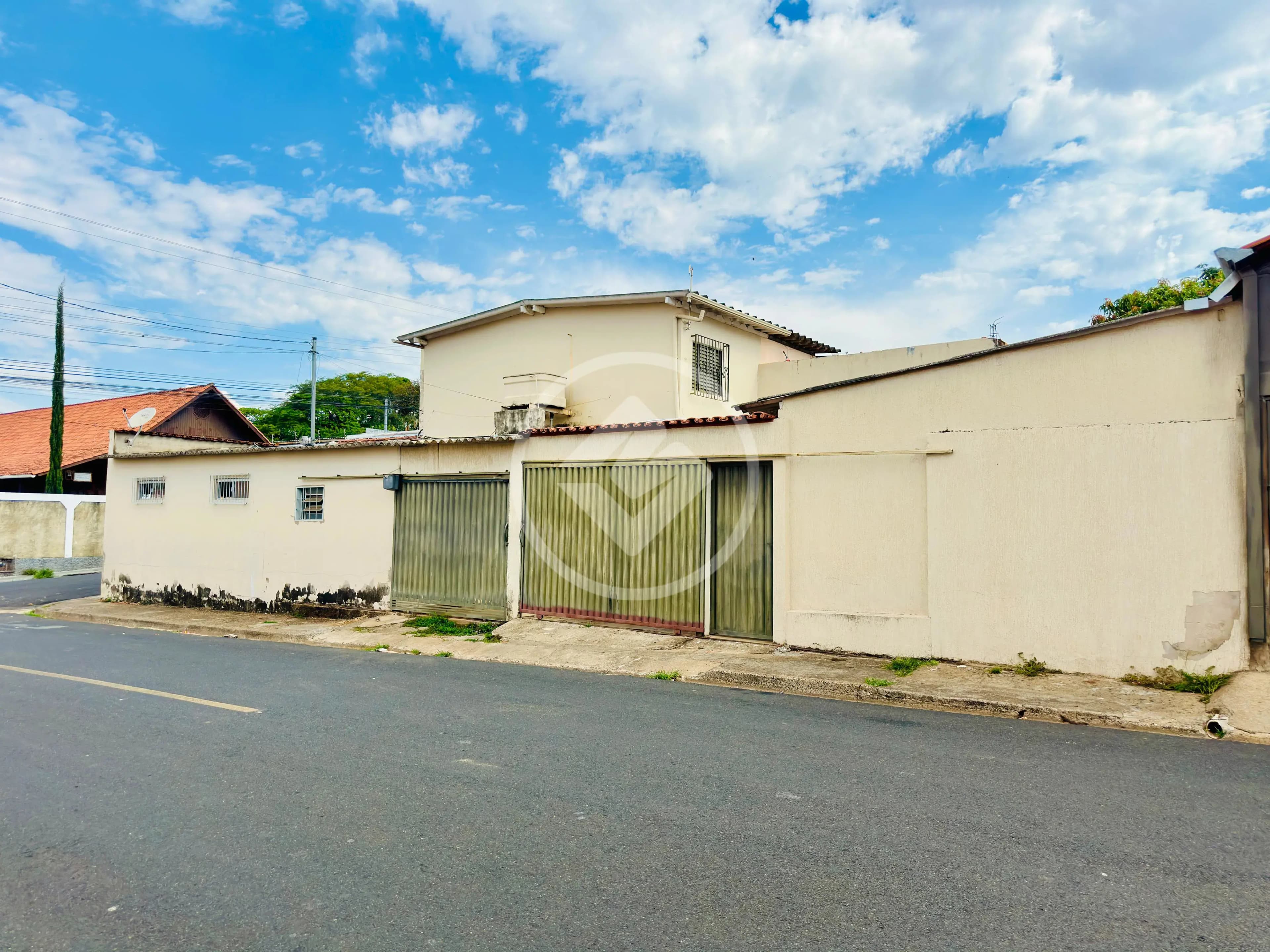 Casa Urciano Lemos, Araxá - MG — foto 1