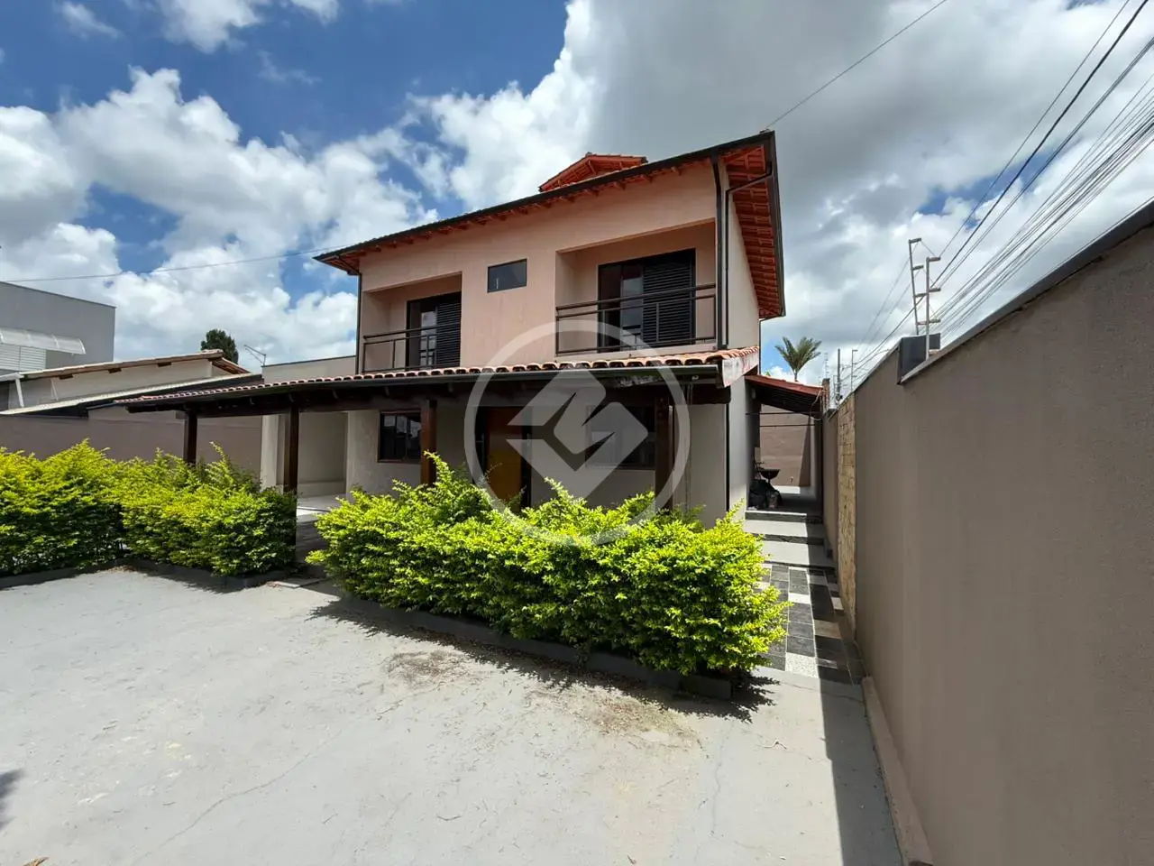 Sobrado 3 quartos no Guilhermina Vieira Chaer, Araxá — foto 4 de 6