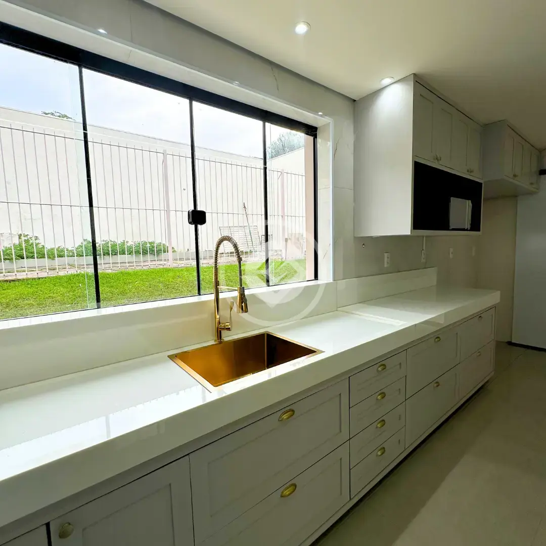 Casa 4 quartos no Vila Silvéria, Araxá — foto 4 de 6