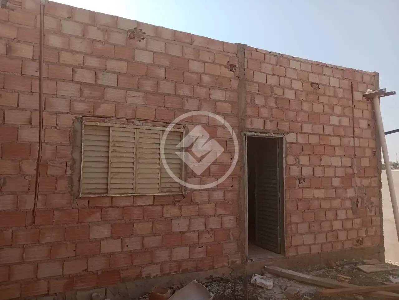 Casa em fase de acabamento no Pep 12