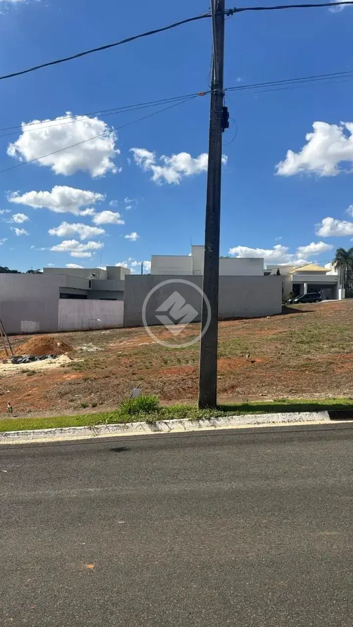 Terreno Condomínio Loteamento Residencial Villágio I, Araxá - MG — foto 1