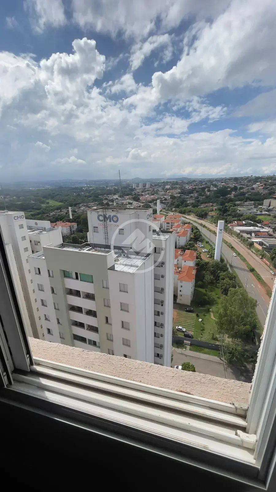 Apartamento à venda no Setor Negrão de Lima, em Goiânia, no Edifício Portal dos Mares.