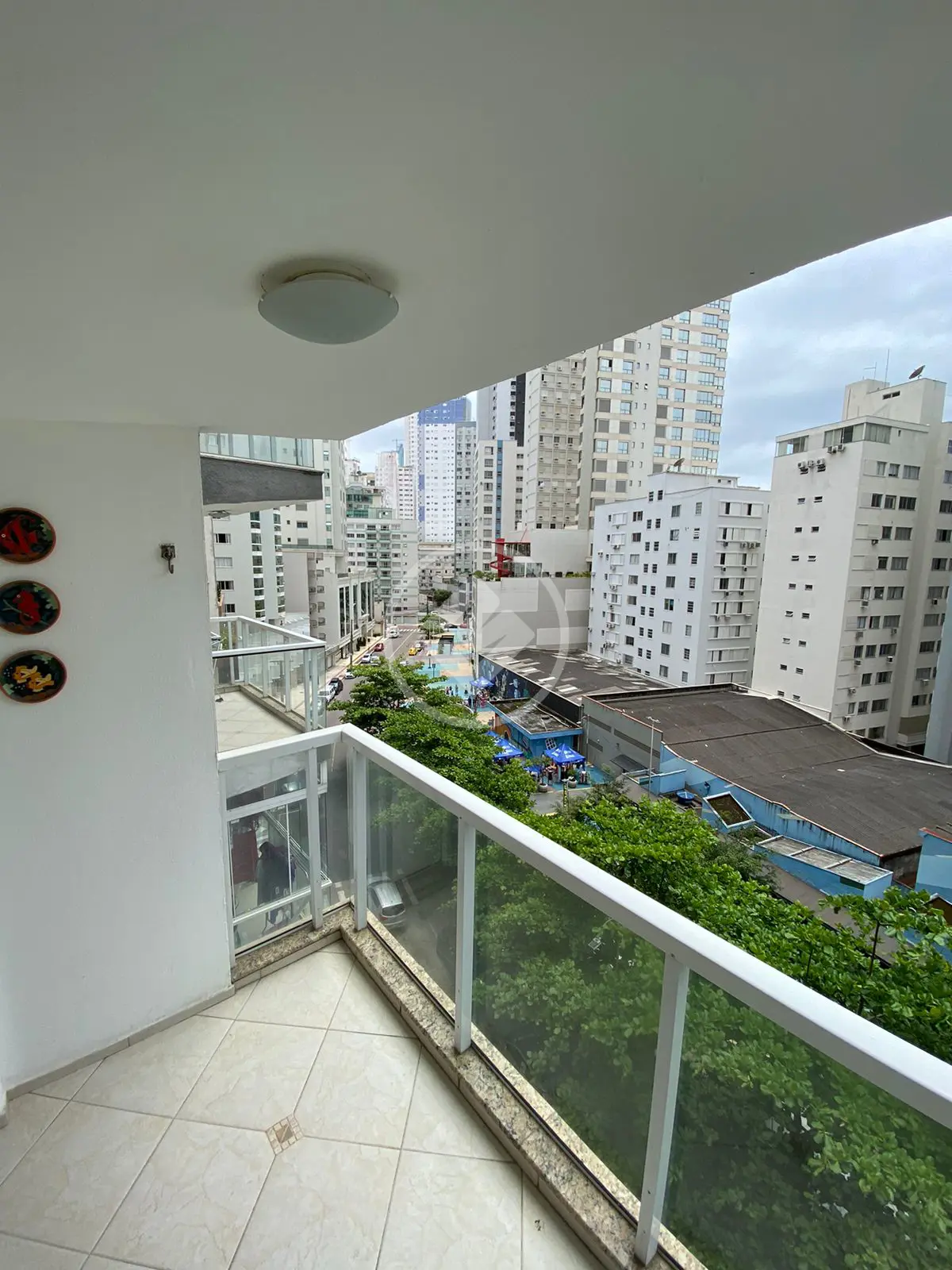 APARTAMENTO PARA LOCAÇÃO DIÁRIA, CENTRO DE BALNEÁRIO CAMBORIÚ-SC