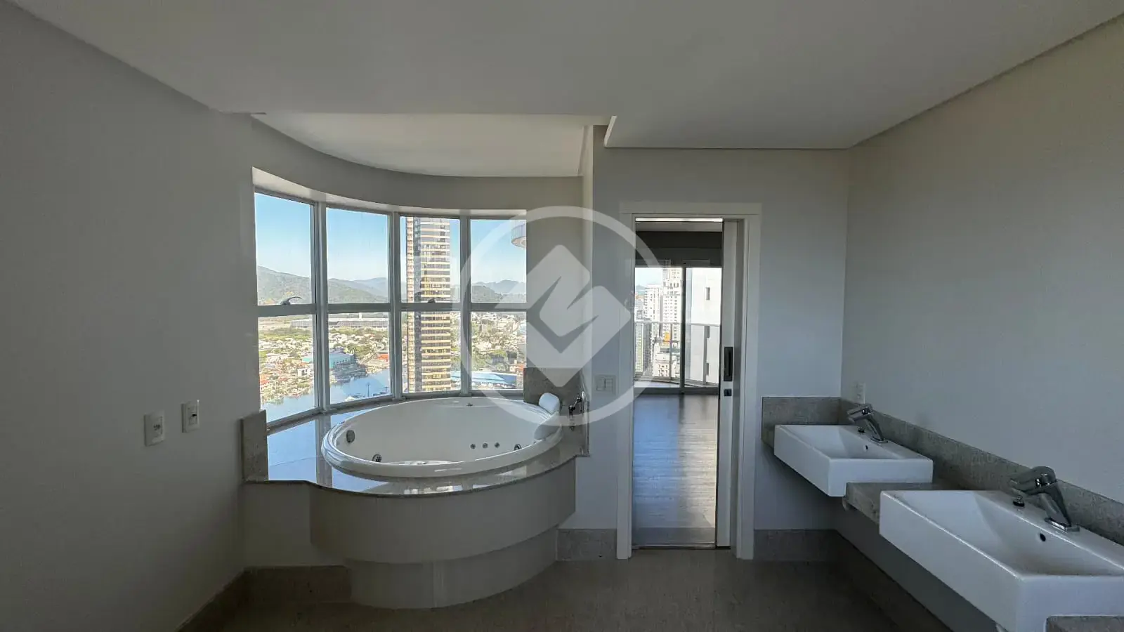 Apartamento Centro, Balneário Camboriú - SC — foto 2