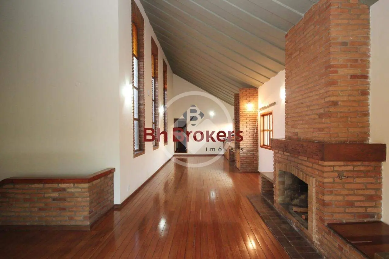 CASA DE 5 QUARTOS PARA VENDA NO BAIRRO BELVEDERE