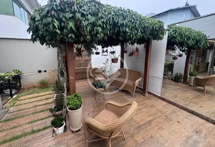 Casa Condomínio 4 quartos no Jardins Madri, Goiânia — foto 1 de 6