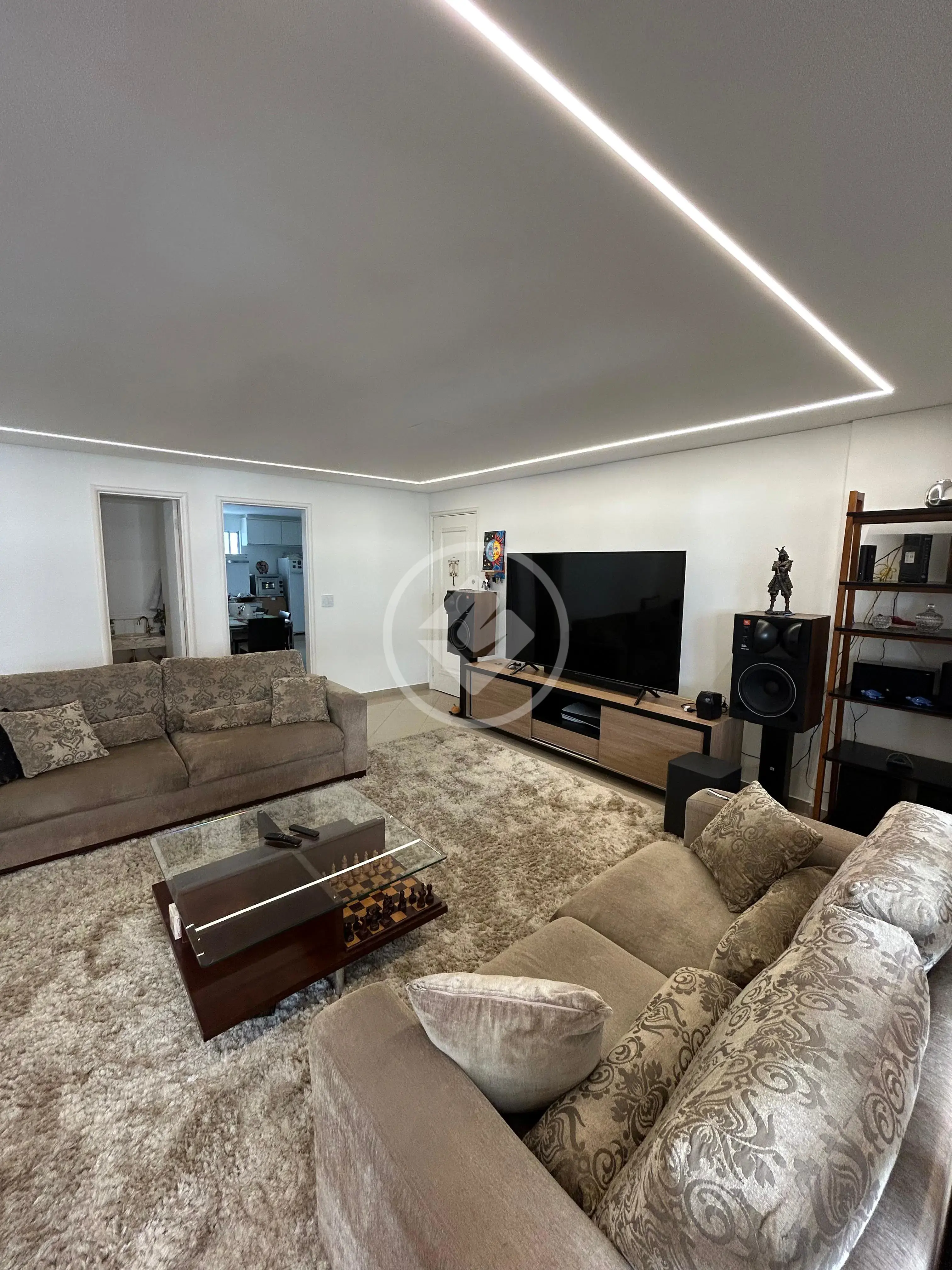 Apartamento Setor Bueno, Goiânia - GO — foto 1