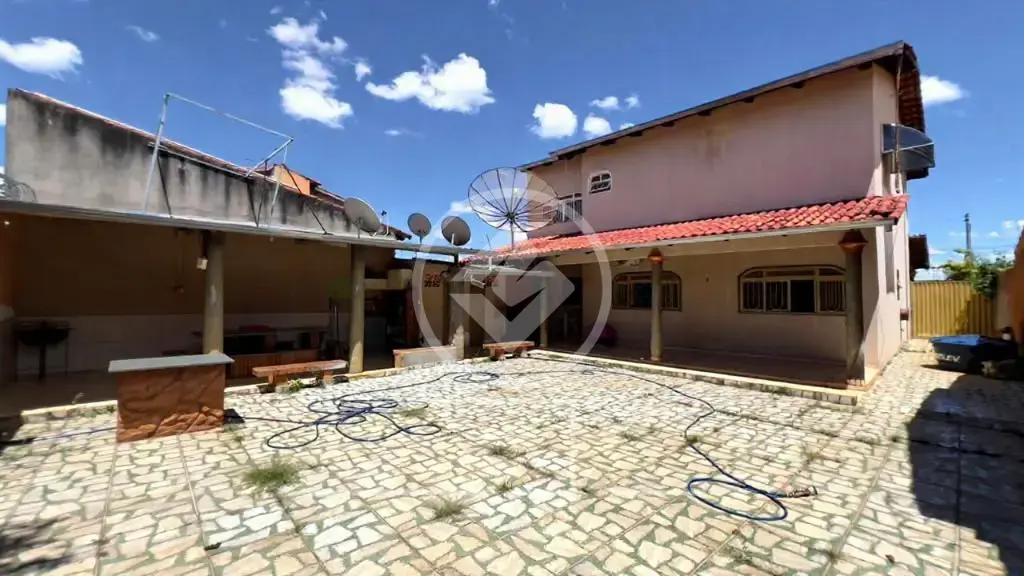 Sobrado 4 quartos no Itaguaí 2, Caldas Novas — foto 2 de 6