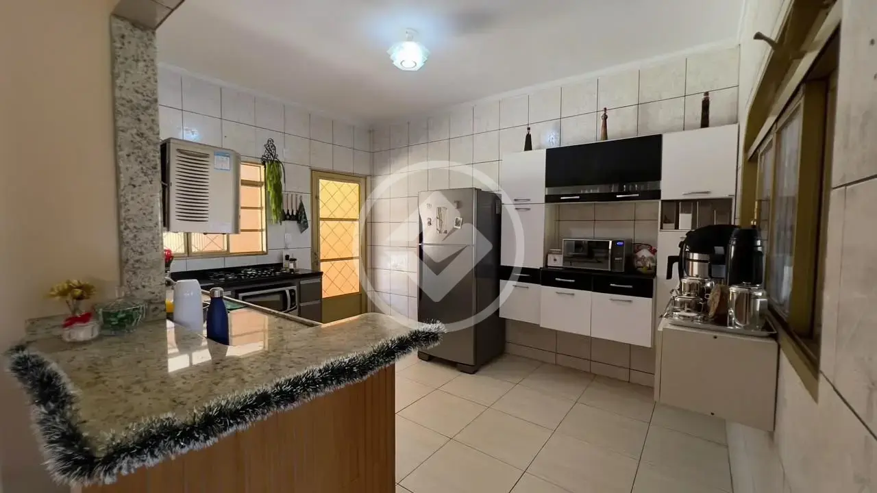 Sobrado 4 quartos no Itaguaí 2, Caldas Novas — foto 3 de 6