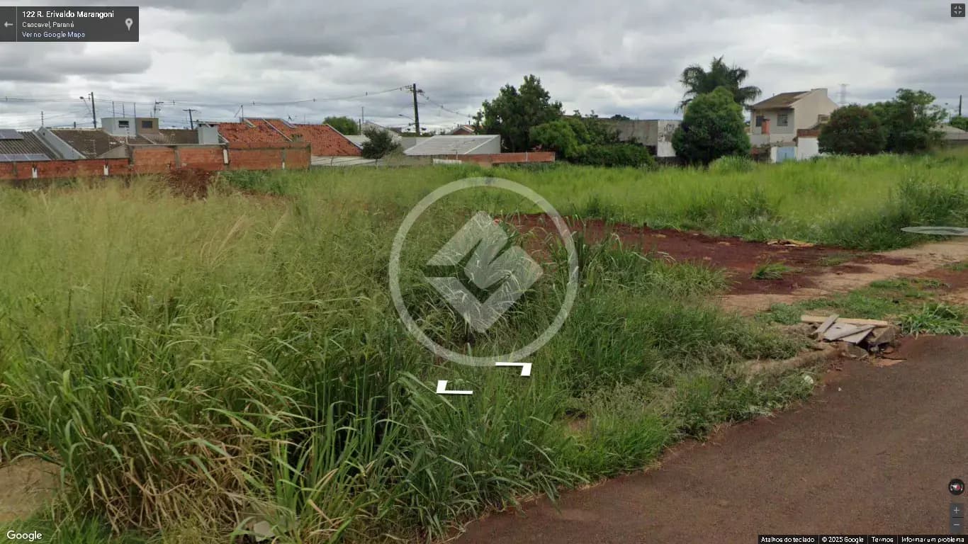 Terreno comercial no Santa Felicidade
