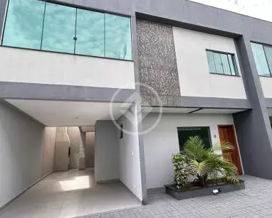 Sobrado no Bairro Santa Felicidade