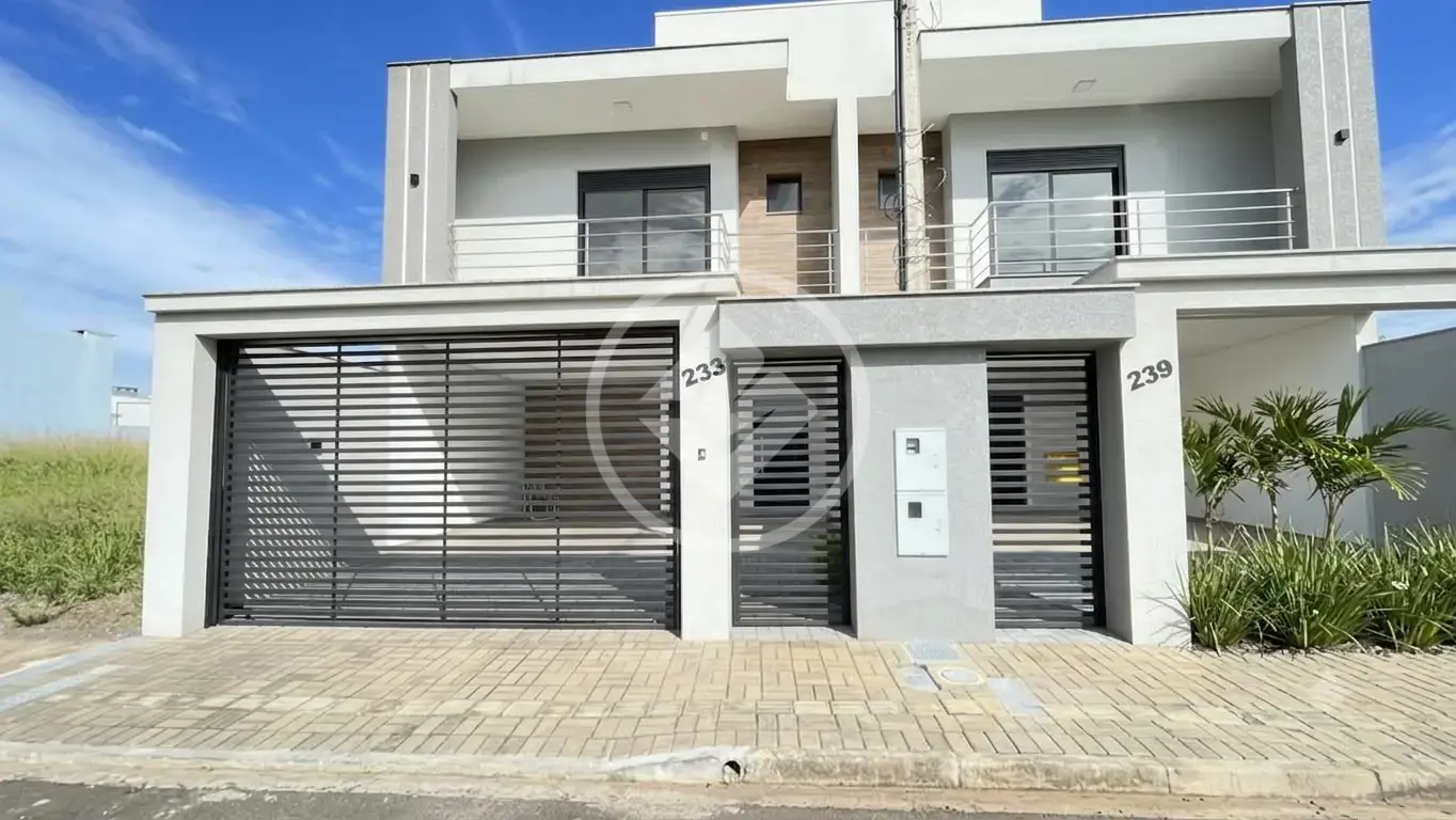 Sobrado Santa Felicidade, Cascavel - PR — foto 1