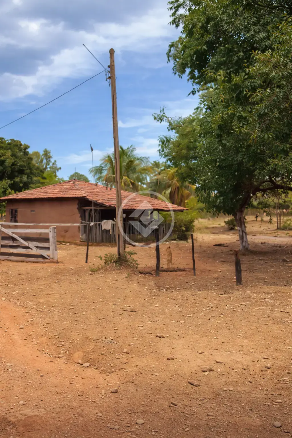 Fazenda no Zona Rural, Acorizal — foto 3 de 3