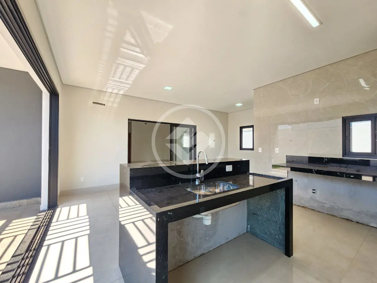 Casa Condomínio 3 quartos no Condomínio Residencial Florais da Mata, Várzea Grande — foto 6 de 6