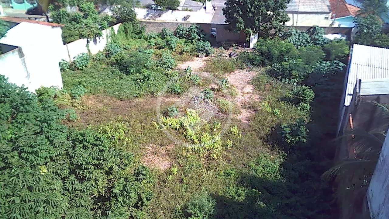 *Exclusiva Oportunidade de Investimento* *Bairro Dom Aquino* ✅ Acesso à duas ruas distintas; ✅ Localização privilegiada; ✅ A apenas 200m da Avenida Miguel Sutil; ✅ A apenas 200m da Avenida General Mello; ✅ Todo murado; ✅ Possibilidade de desmembramento em 8 lotes residenciais; ✅ Topografia pronta; ✅ Aceita financiamento. ✔️Aceita carro e terreno como entrada; ✔️Possibilidade de parcelar a entrada diretamente com a construtora.