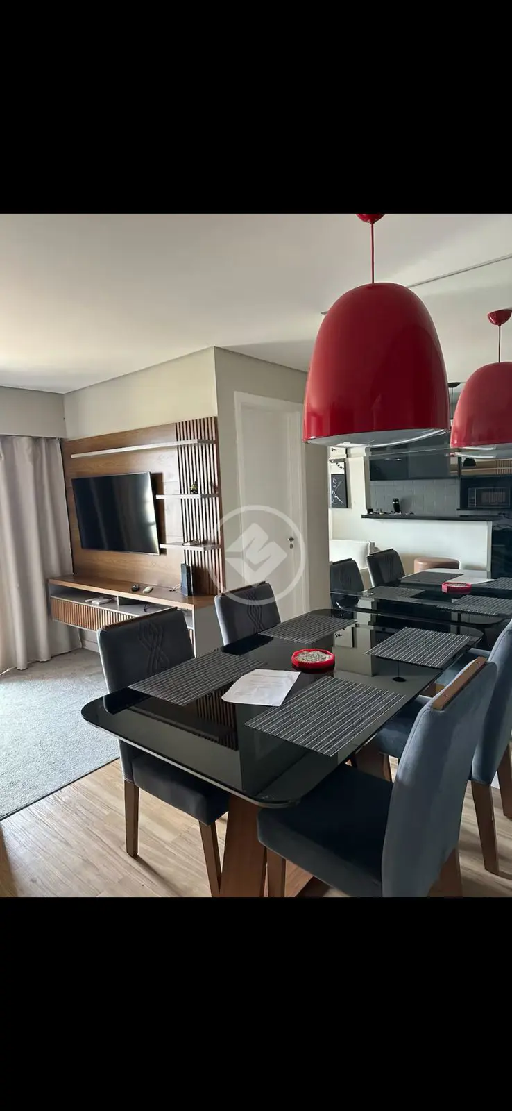 Apartamento mobiliado no Spazio Charme Goiabeiras com 2 quartos, sendo 1 suíte, banheiro social, varanda, mobiliado.