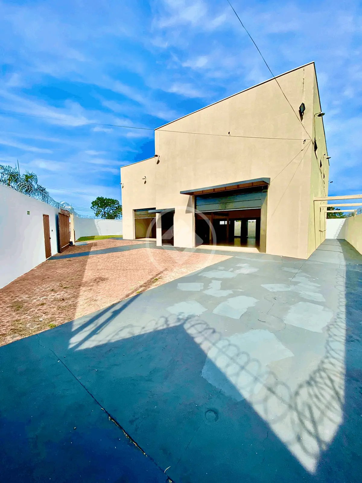 Galpão/Armazém com 322m² de área construída no bairro Dom Bosco Pé Direito de 7 metros, Ótimo Padrão Valor R$ 1.300.000,00