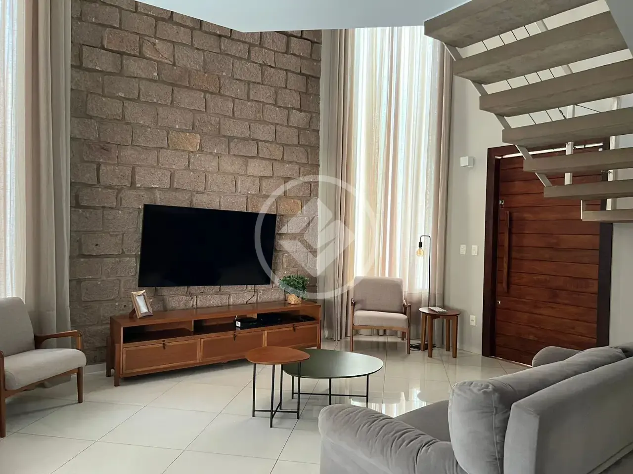 Vende -se sobrado Condomínio Belo Verde 4 quartos R$ 1.500.000,00.