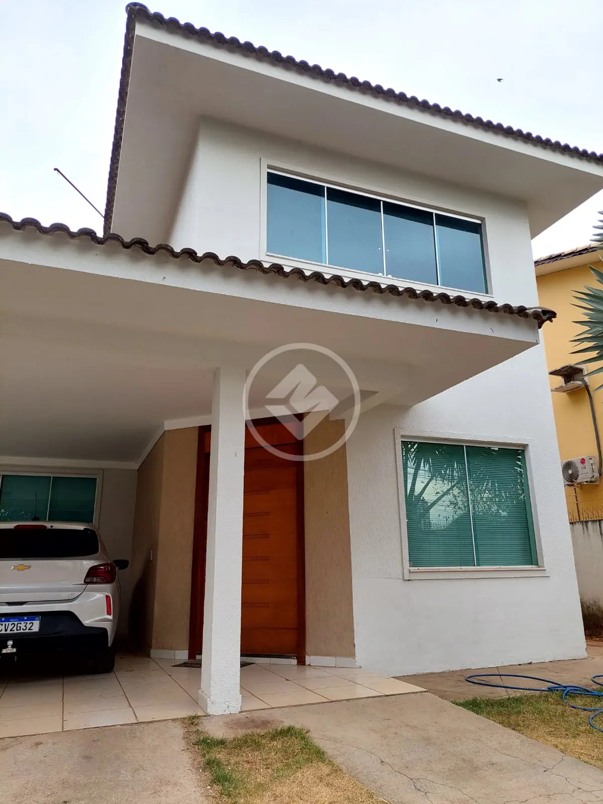 Sobrado 4 Suites - Com Piscina - Sozinho no Lote