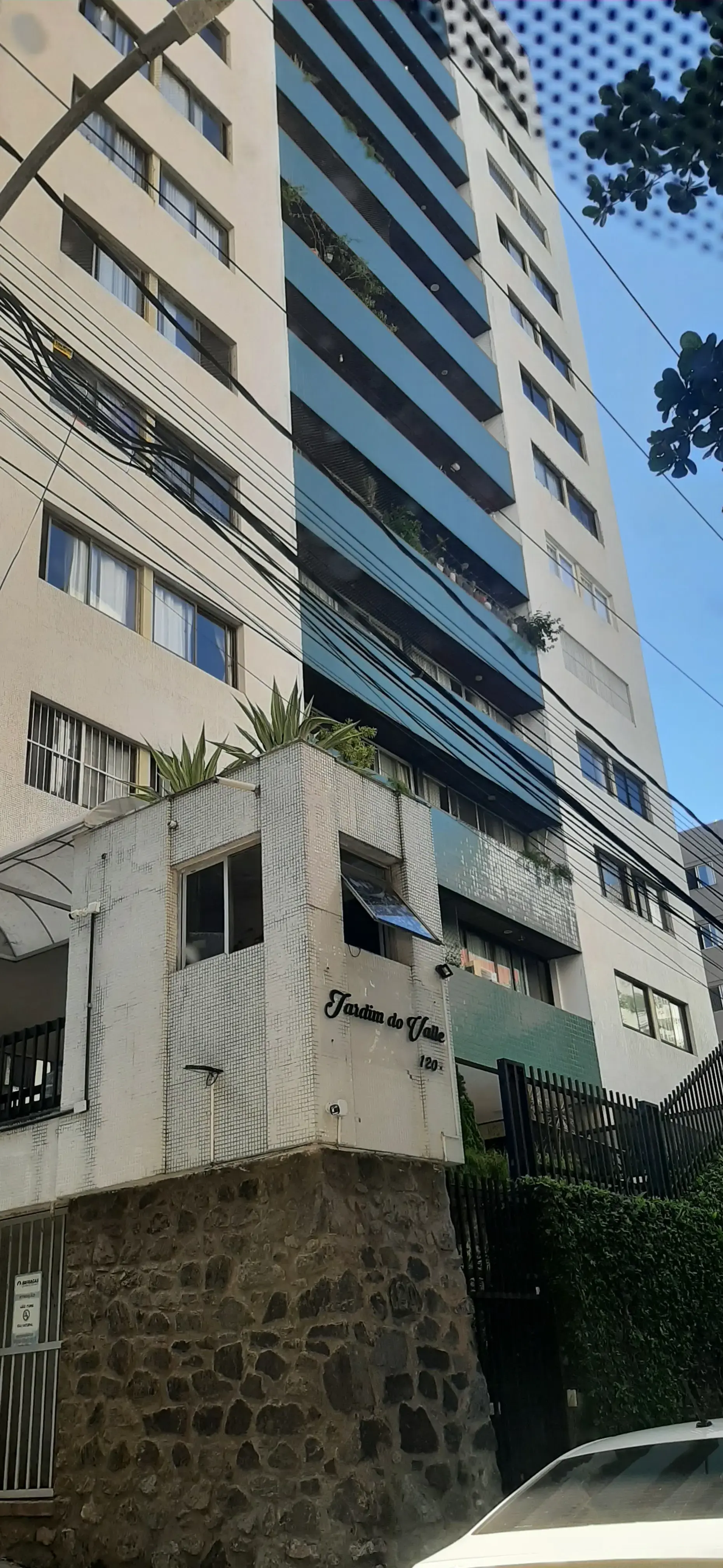 Apartamento 4/4 + dependencia completa na Pituba