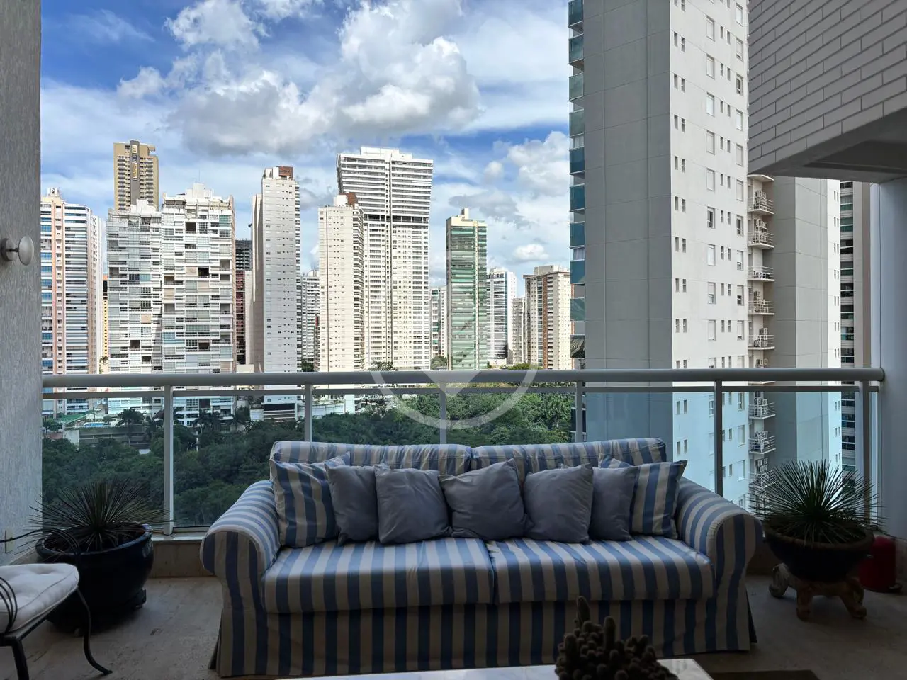 Apartamento Jardim Goiás, Goiânia - GO — foto 1