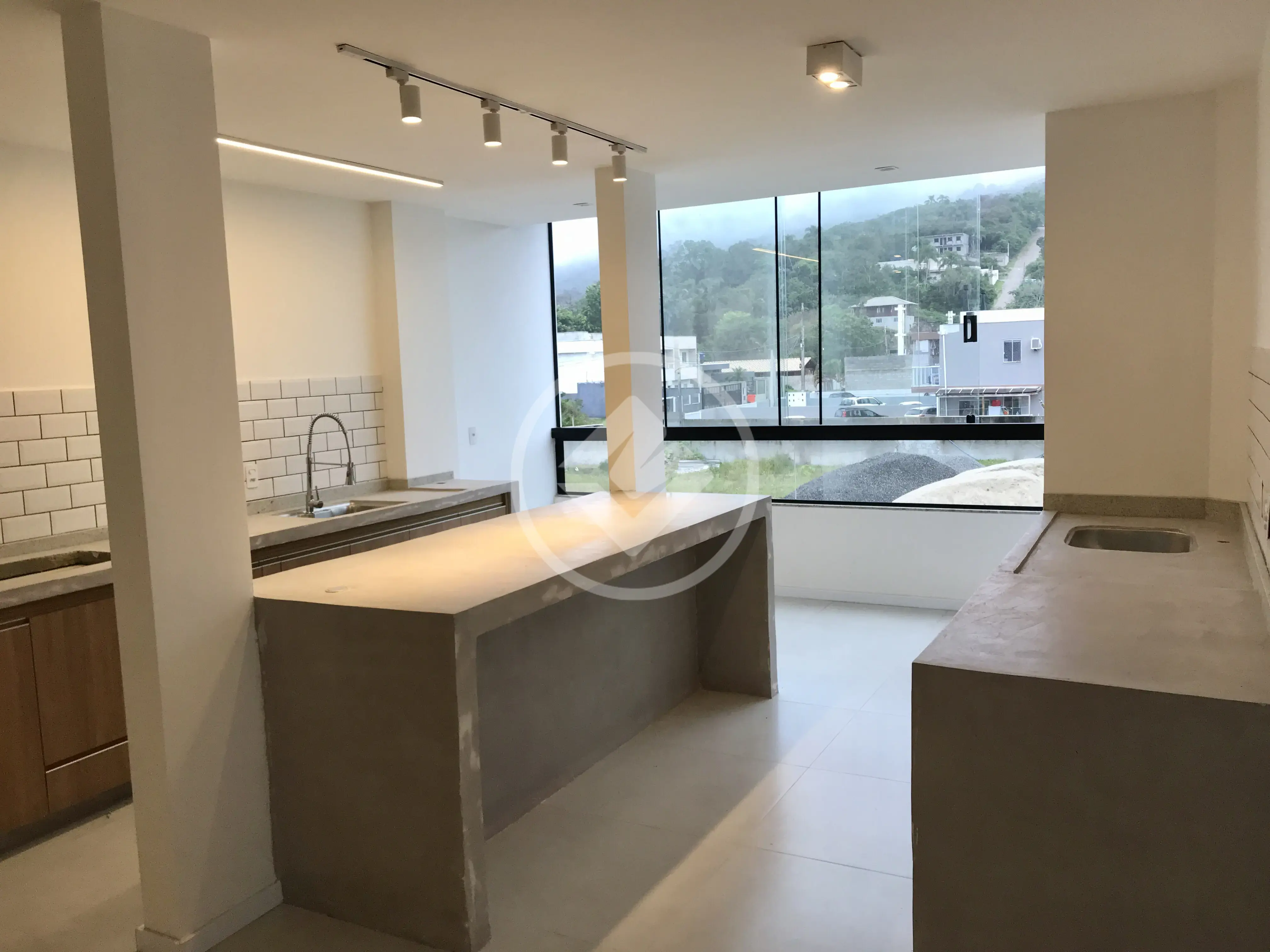 Apartamento no Ribeirão da Ilha com 2 suítes (IMÓVEL NÃO FINANCIÁVEL)
