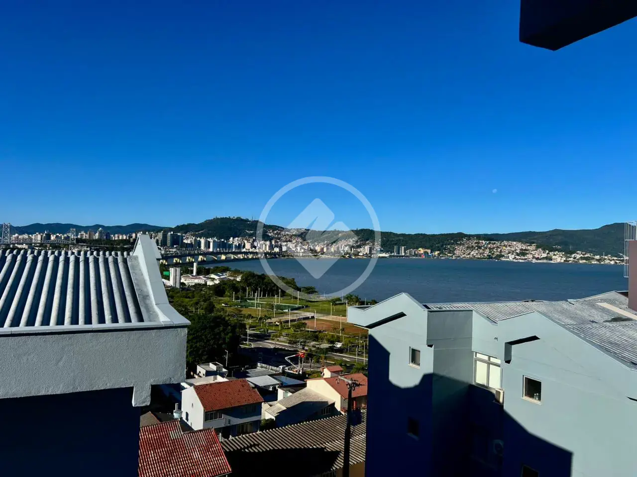 Apartamento COQUEIROS, Florianópolis - SC — foto 1
