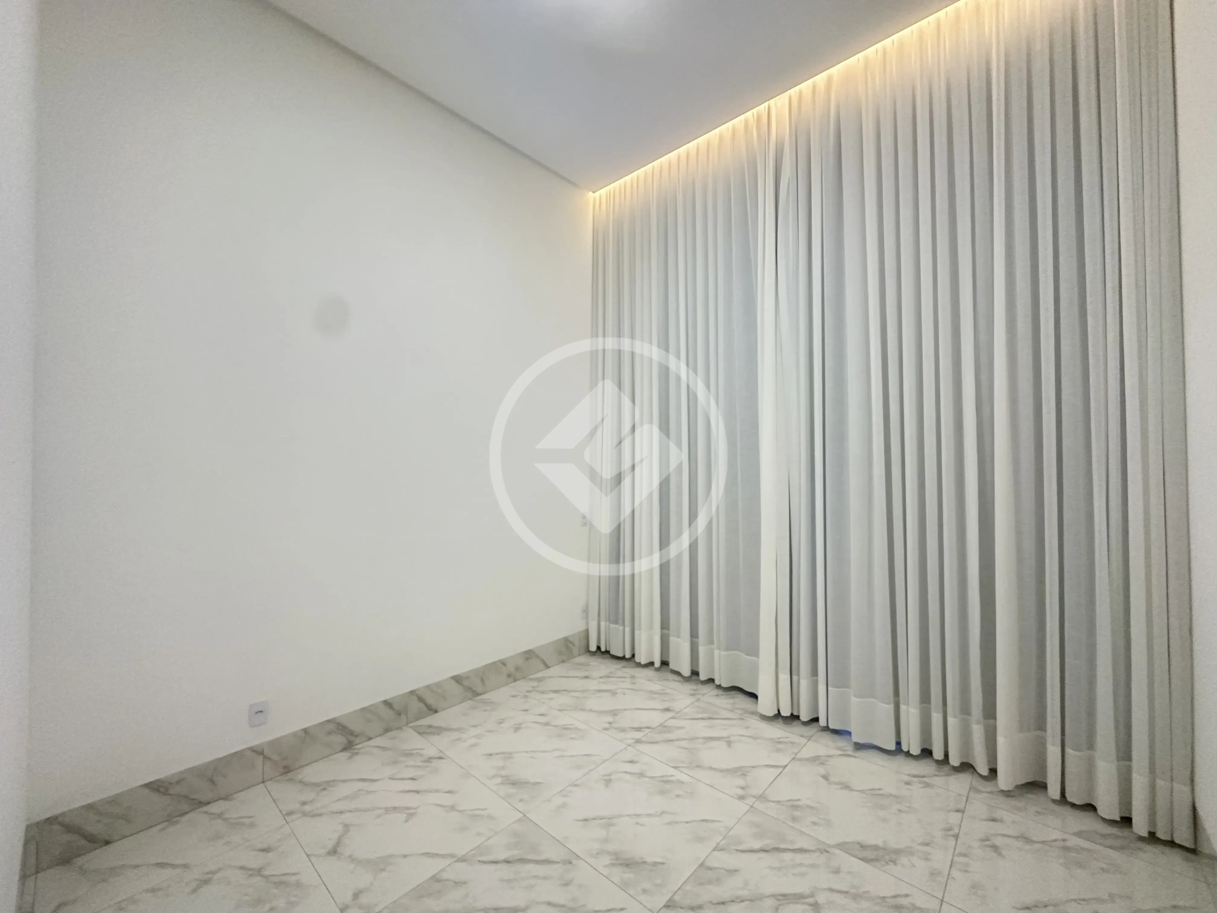 Casa 3 quartos no Jardim Boa Esperança, Aparecida de Goiânia — foto 3 de 6