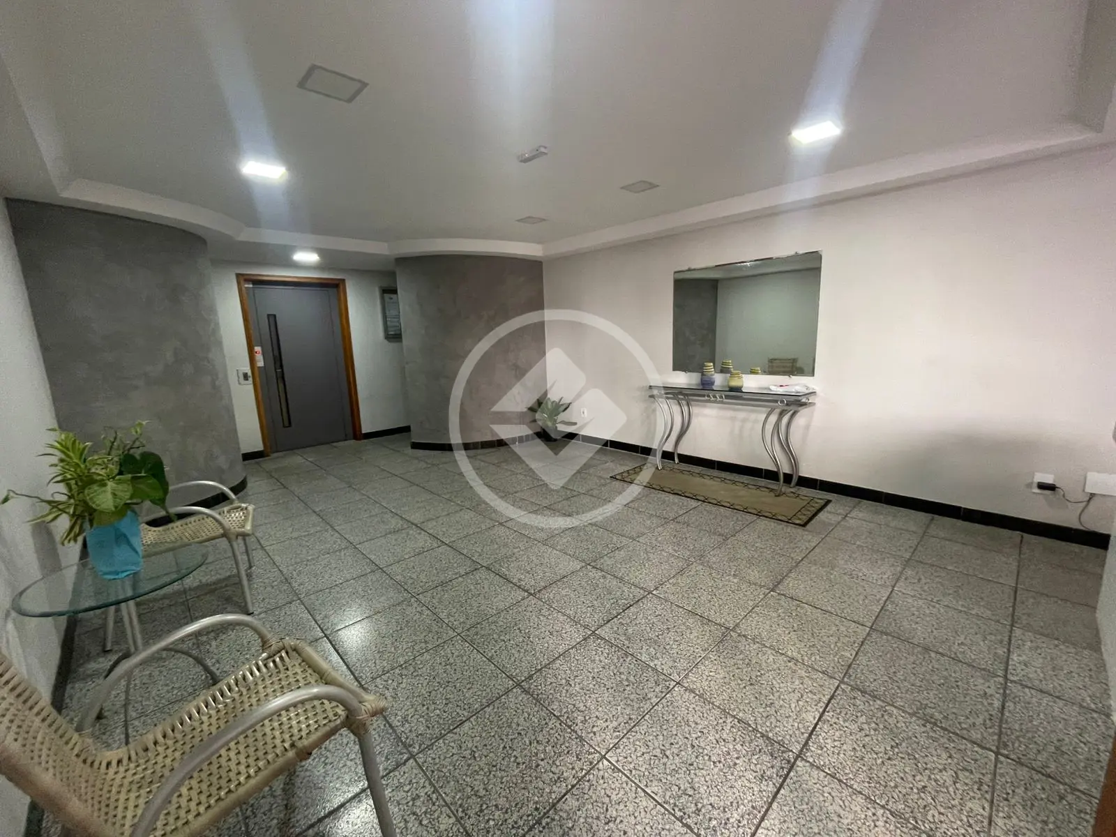 Apartamento com 2 Quartos, sendo 2 suítes, à Venda no Centro - Guarapari/ES