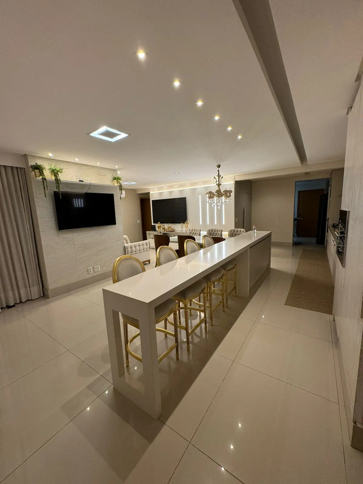 Apartamento Setor Oeste, Goiânia - GO — foto 1